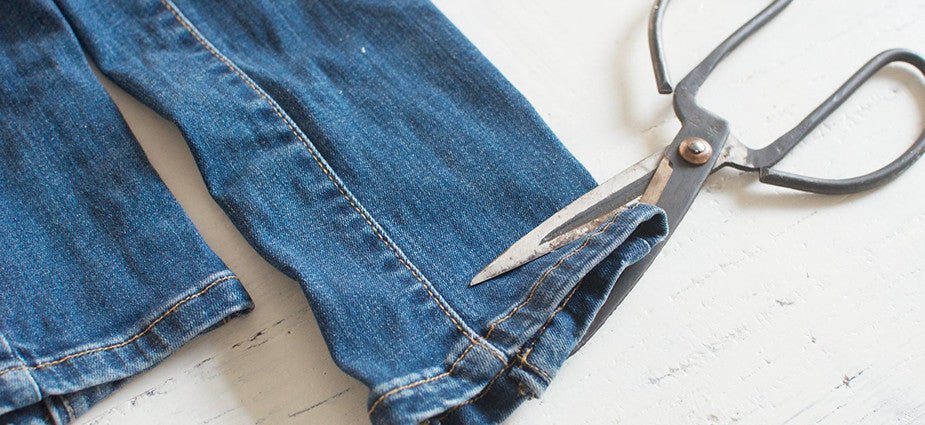 How to Tips: Fray and Distress Your Jeans - FIXY Makeup